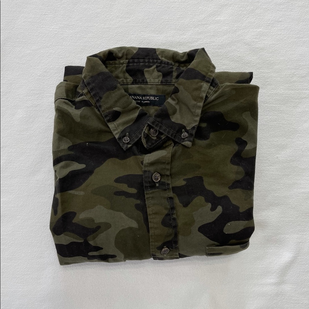 Banana Republic Camo Long Sleeve